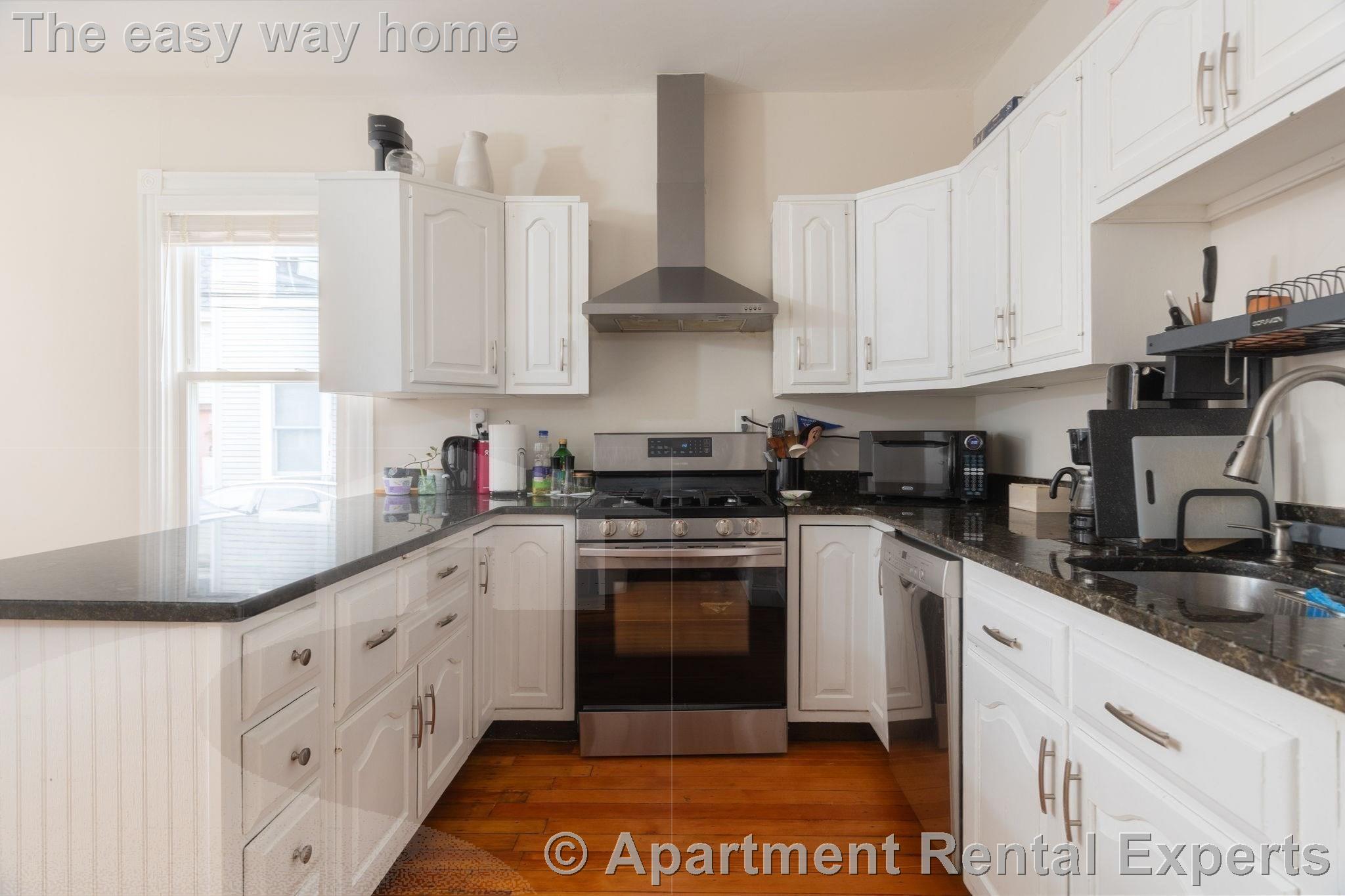3 bed, 1 bath apartment for rent at 368 Washington St, Central Square — photo 1 of 9