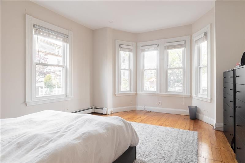 2 bed, 1 bath apartment for rent at 368 Washington St Unit 2, The Port — photo 4 of 9
