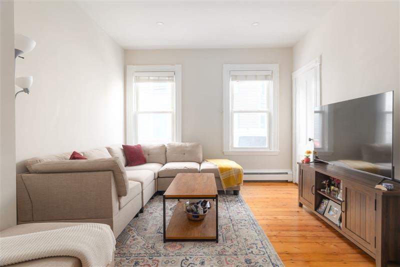 2 bed, 1 bath apartment for rent at 368 Washington St Unit 2, The Port — photo 5 of 9