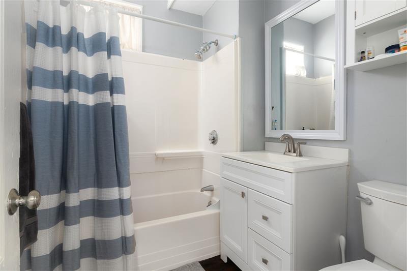 2 bed, 1 bath apartment for rent at 368 Washington St Unit 2, The Port — photo 6 of 9