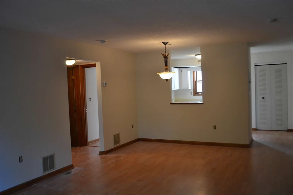 2 bed, 1 bath apartment for rent at 369 Aiken Ave Unit 21, Centralville — photo 3 of 24