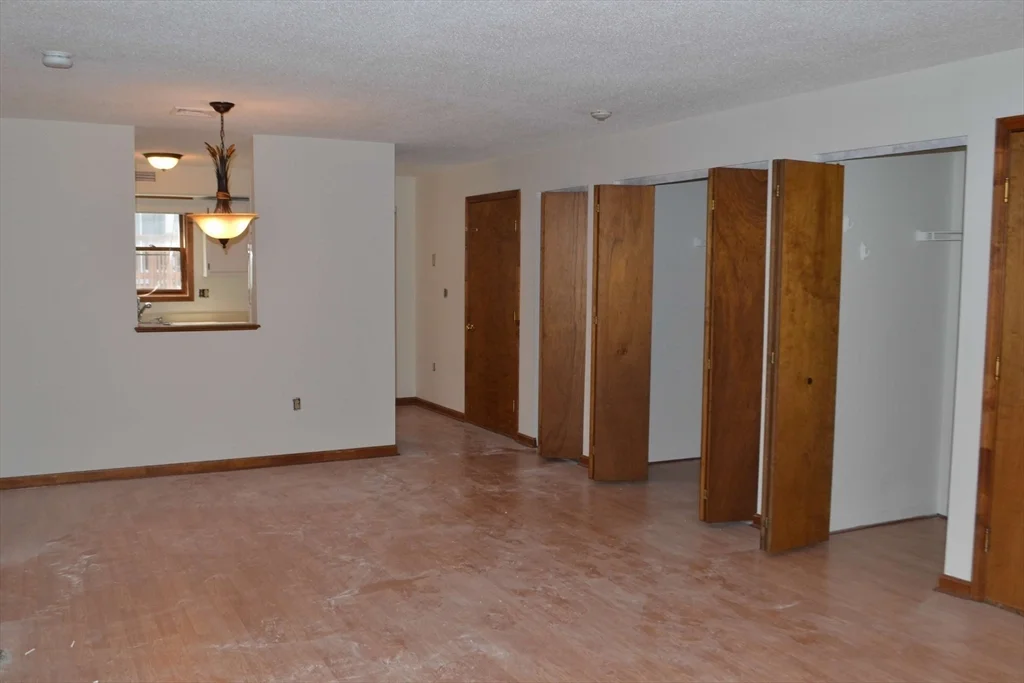 2 bed, 1 bath apartment for rent at 369 Aiken Ave Unit 21, Centralville — photo 6 of 24