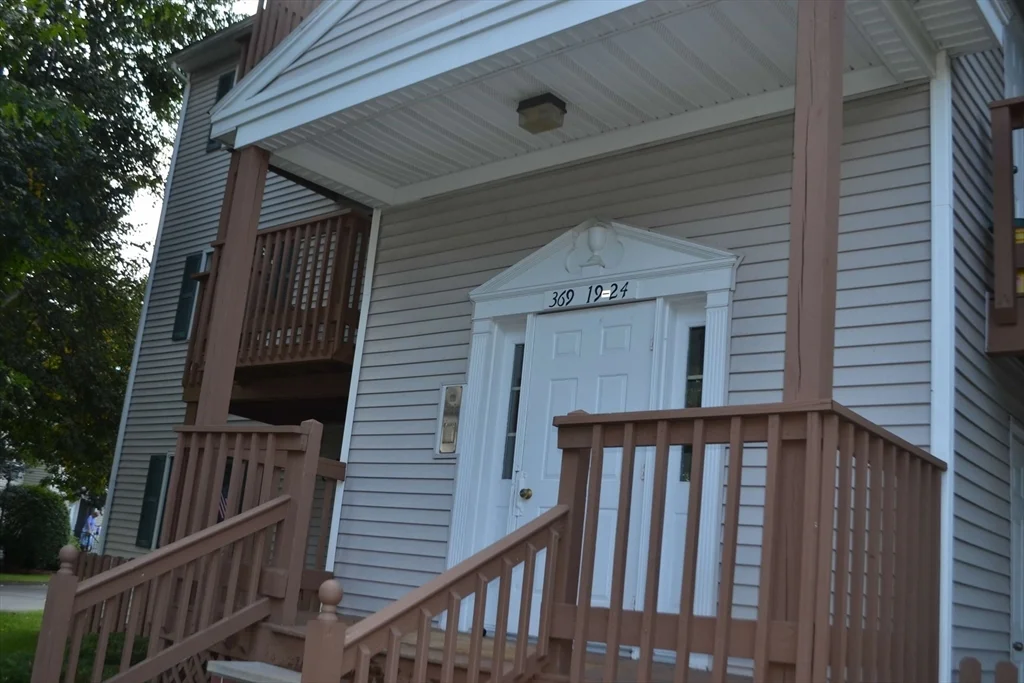 2 bed, 1 bath apartment for rent at 369 Aiken Ave Unit 21, Centralville — photo 2 of 24