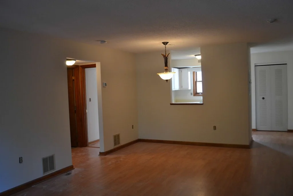 2 bed, 1 bath apartment for rent at 369 Aiken Ave Unit 21, Centralville — photo 5 of 24
