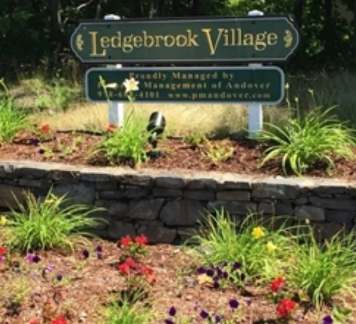 2 bed, 1 bath apartment for rent at 369 Aiken Ave Unit 21, Centralville — photo 1 of 24