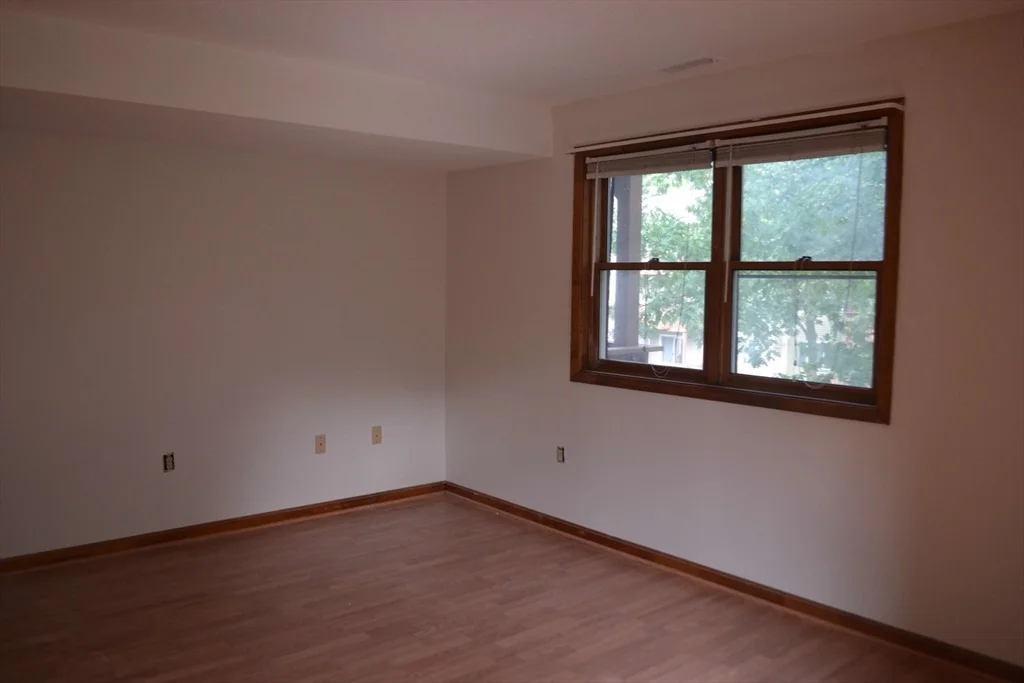 2 bed, 1 bath apartment for rent at 369 Aiken Ave Unit 21, Centralville — photo 17 of 24