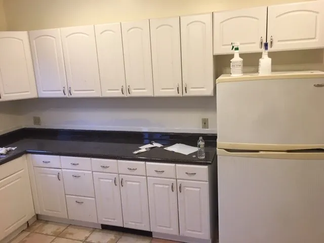 4 bed, 1 bath apartment for rent at 369 Centre St Unit 2, Jamaica Plain — photo 2 of 9