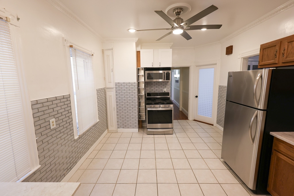 2 bed, 1 bath apartment for rent at 369 Savin Hill Ave Unit 1, Dorchester — photo 6 of 19
