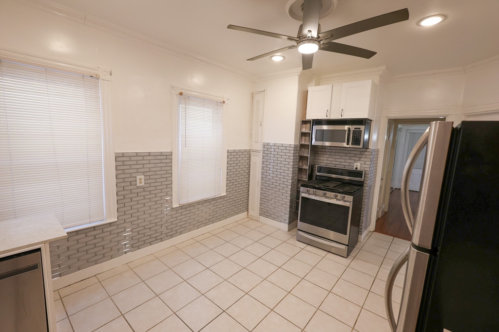 2 bed, 1 bath apartment for rent at 369 Savin Hill Ave Unit 1, Dorchester — photo 3 of 19