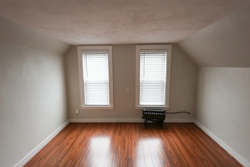 1 bed, 1 bath apartment for rent at 369 Savin Hill Ave Unit 3, Dorchester — photo 4 of 16