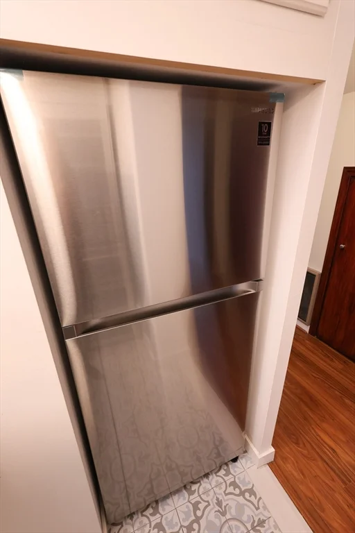 1 bed, 1 bath apartment for rent at 369 Savin Hill Ave Unit 3, Dorchester — photo 2 of 16