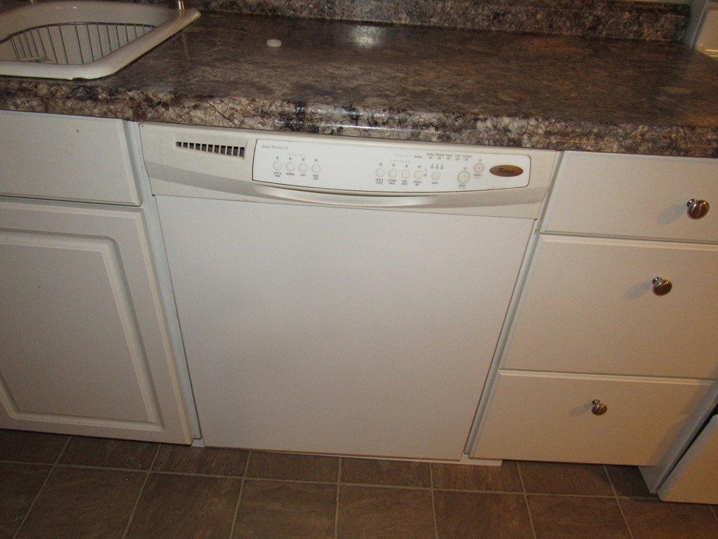 1 bed, 1 bath apartment for rent at 36B Main St Unit 1, Shrewsbury — photo 13 of 18