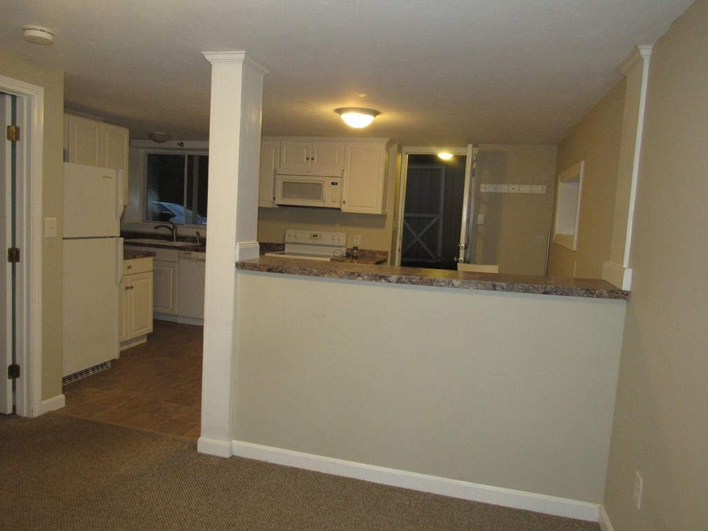 1 bed, 1 bath apartment for rent at 36B Main St Unit 1, Shrewsbury — photo 8 of 18