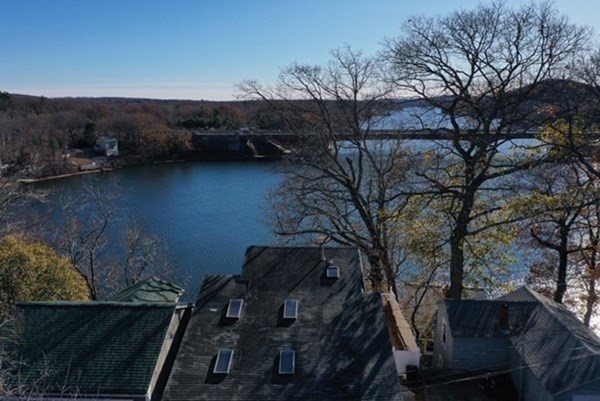 1 bed, 1 bath apartment for rent at 36B Main St Unit 1, Shrewsbury — photo 1 of 18