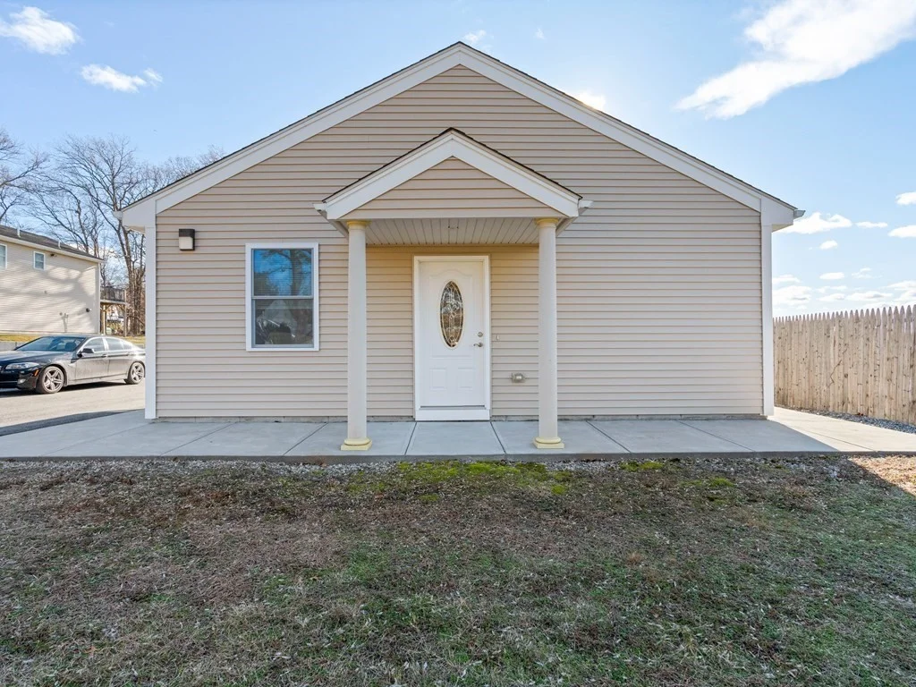 1 bed, 1 bath apartment for rent at 36C Redgate Unit C, Attleboro — photo 1 of 15