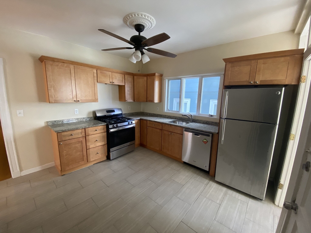 4 bed, 1 bath apartment for rent at 37-39 Belknap St Unit 2, West Somerville — photo 3 of 22