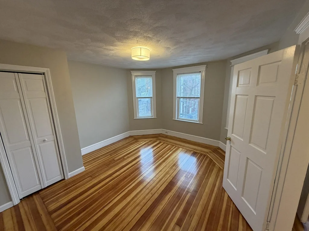 4 bed, 2 bath apartment for rent at 37-39 Belknap St Unit B, West Somerville — photo 9 of 27