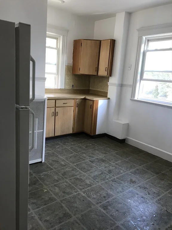 2 bed, 1 bath apartment for rent at 37-39 Fairmount St Unit 2, Somerville — photo 4 of 13