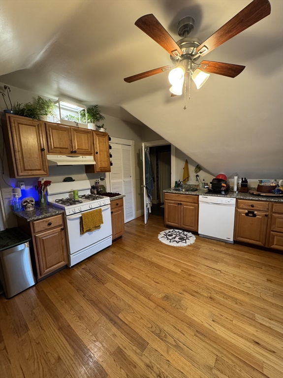 2 bed, 1 bath apartment for rent at 37-39 Litchfield Unit 3, Boston — photo 5 of 9
