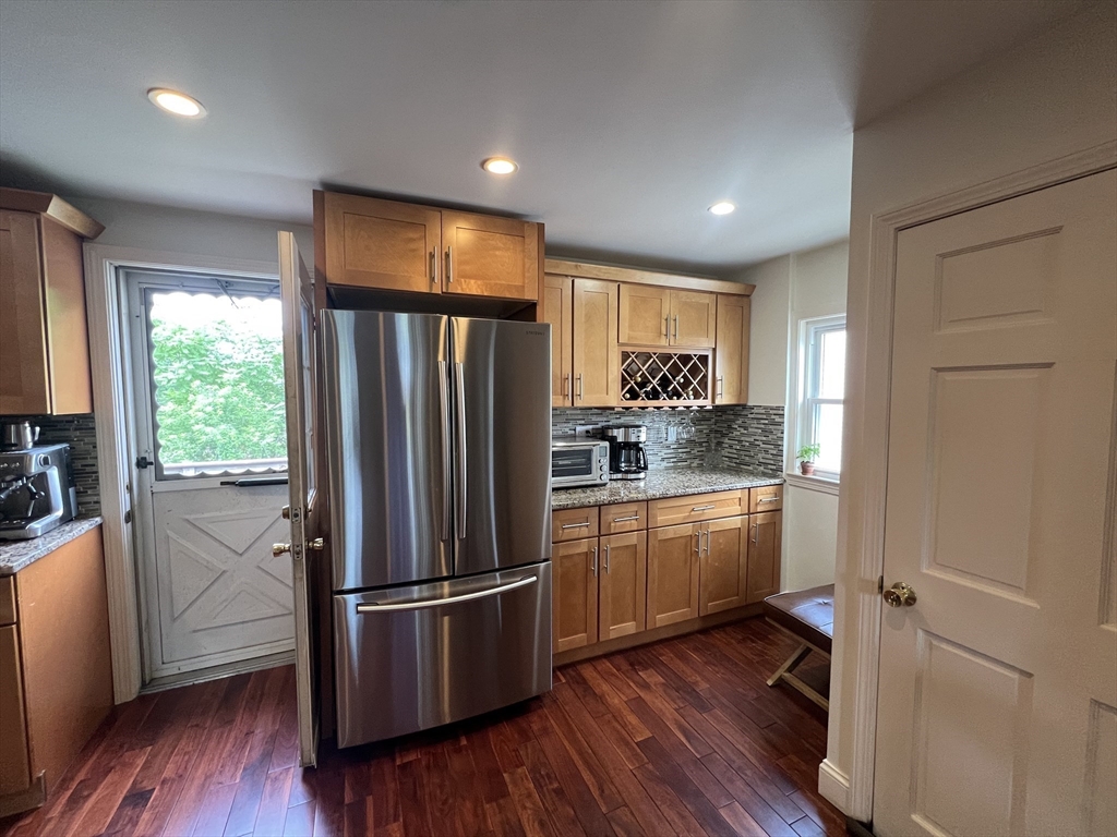 2 bed, 1 bath apartment for rent at 37-39 Spruce St Unit 37, Winchester — photo 5 of 20