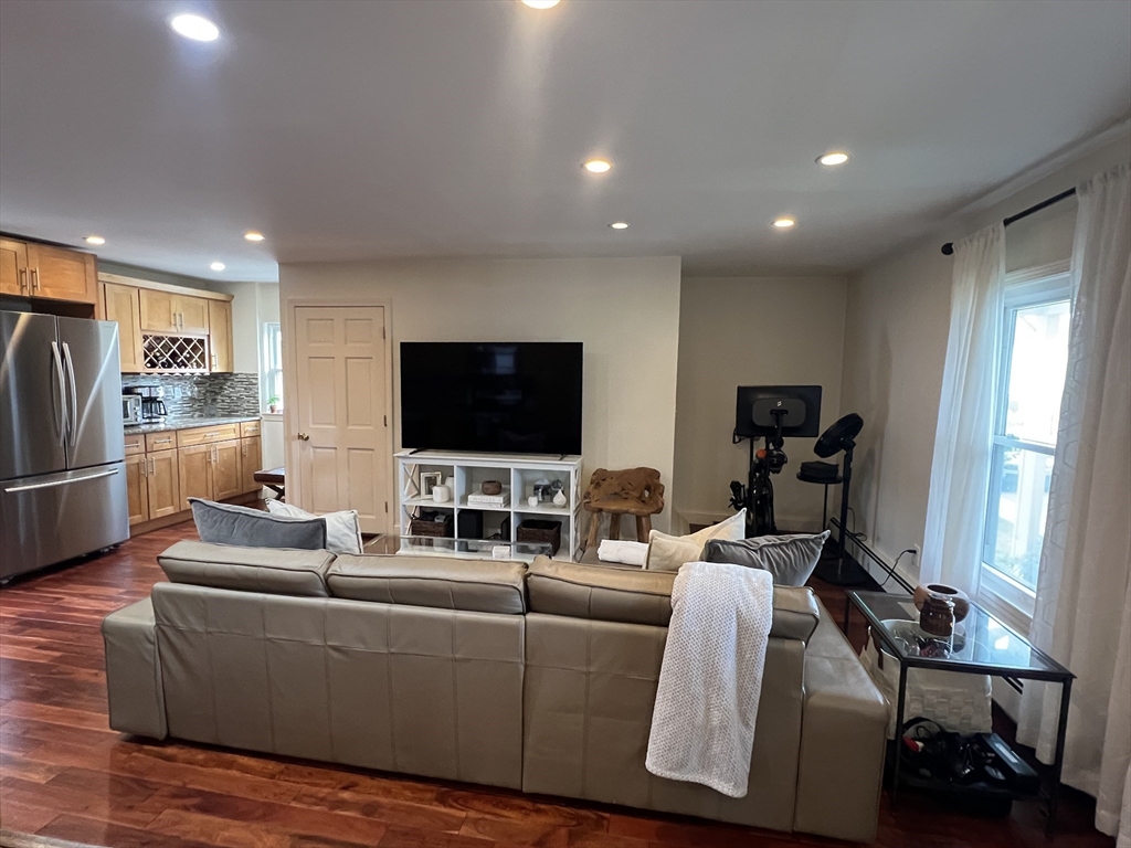 2 bed, 1 bath apartment for rent at 37-39 Spruce St Unit 37, Winchester — photo 7 of 20