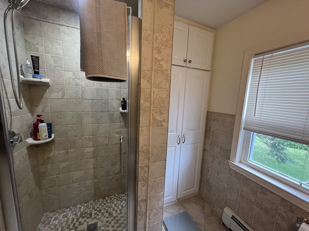 2 bed, 1 bath apartment for rent at 37-39 Spruce St Unit 37, Winchester — photo 14 of 20