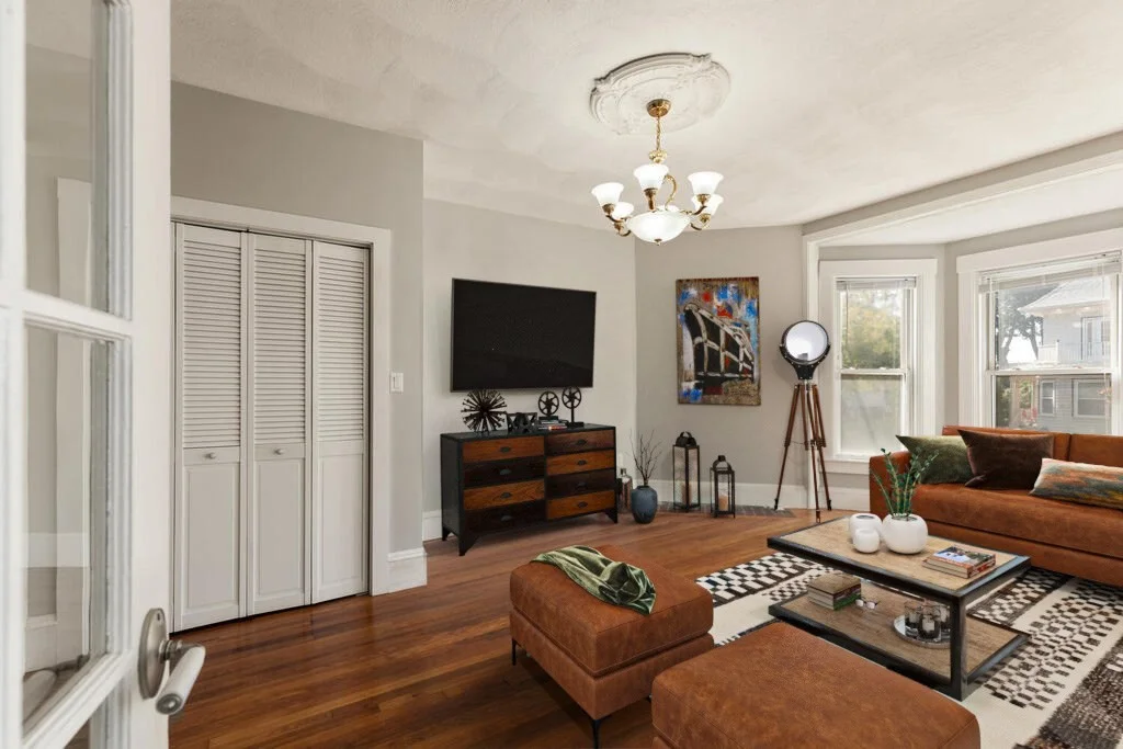 4 bed, 1 bath apartment for rent at 37 5th Unit 37, Medford
