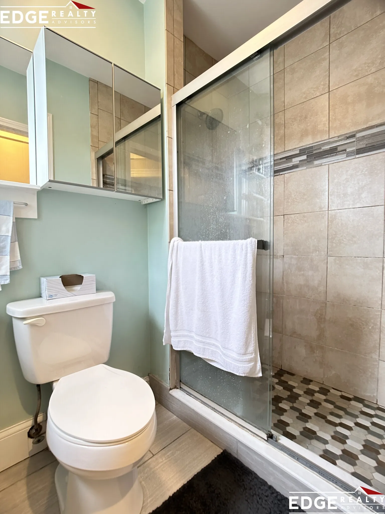 3 bed, 1 bath apartment for rent at 37 Adamson St Unit 2, Allston — photo 5 of 8