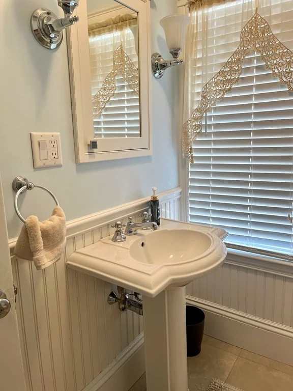 2 bed, 2 bath apartment for rent at 37 Alpine Unit Somerville, Davis Square — photo 13 of 19