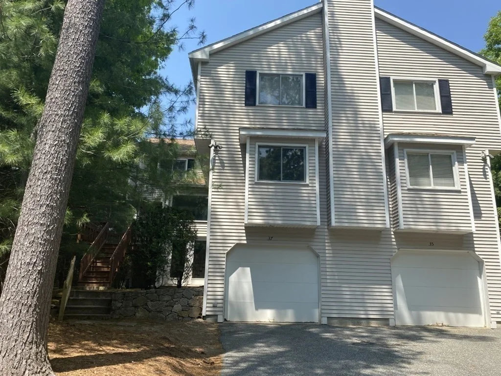 2 bed, 2 bath apartment for rent at 37 Arrowhead Circle Unit 37, Ashland — photo 2 of 19