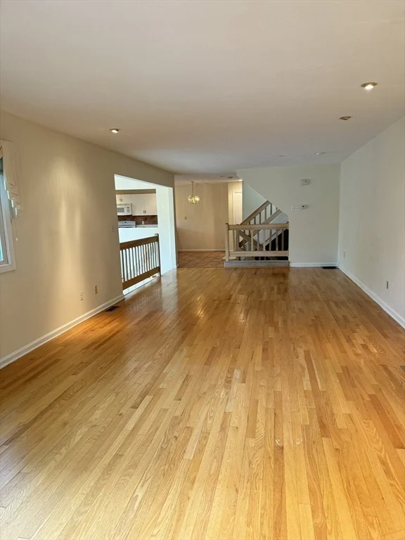 2 bed, 2 bath apartment for rent at 37 Arrowhead Circle Unit 37, Ashland — photo 8 of 19