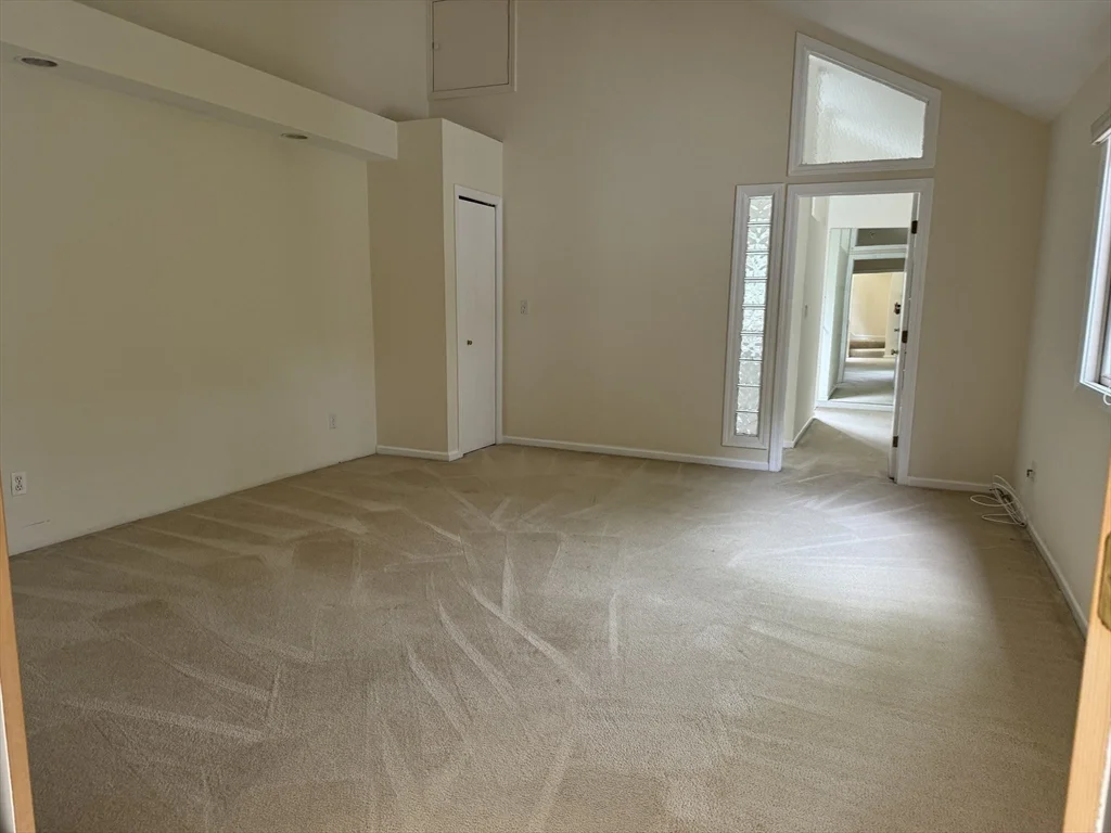 2 bed, 2 bath apartment for rent at 37 Arrowhead Circle Unit 37, Ashland — photo 12 of 19