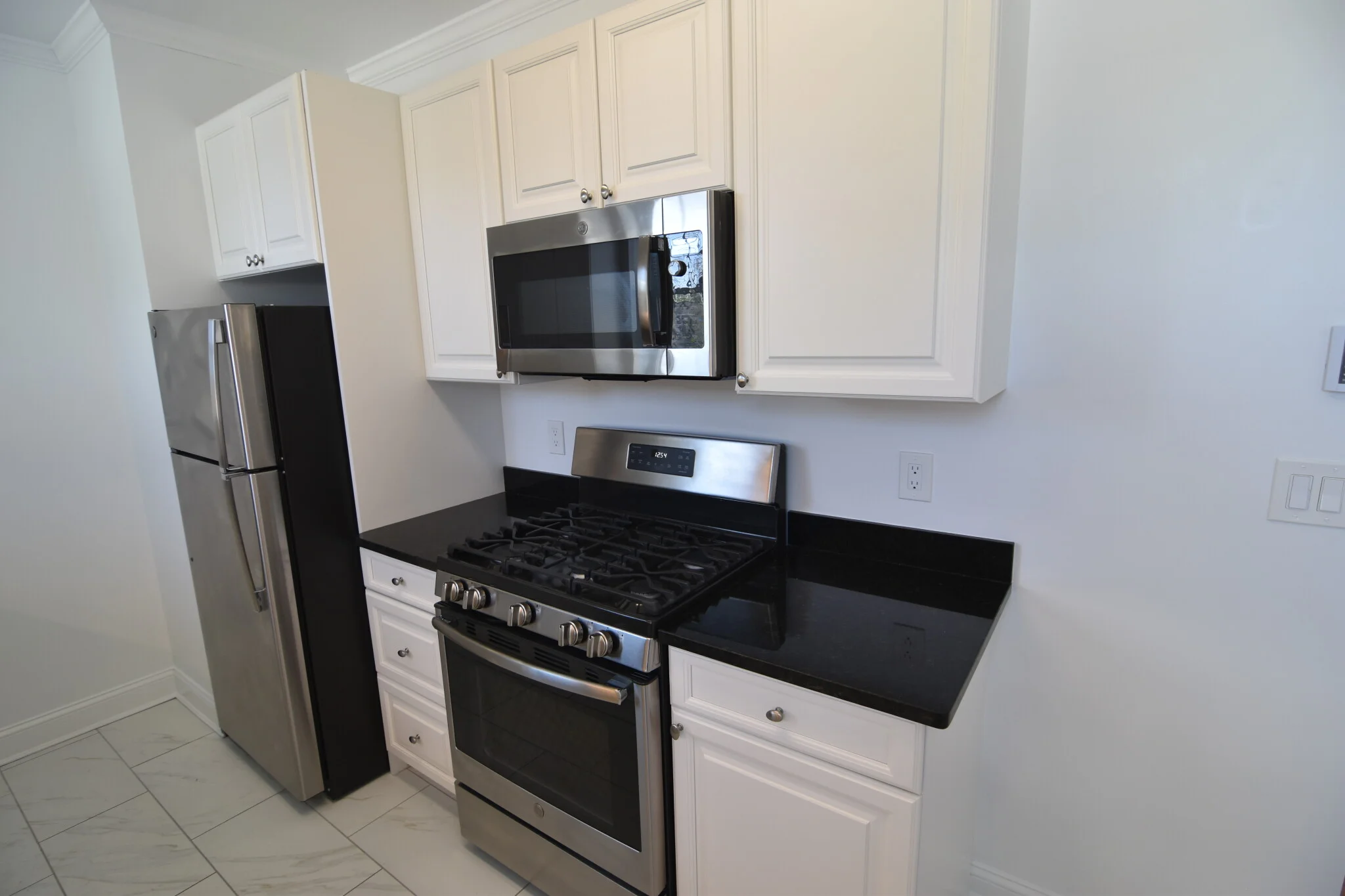 1 bed, 1 bath apartment for rent at 37 Auburn St Unit 3, Coolidge Corner