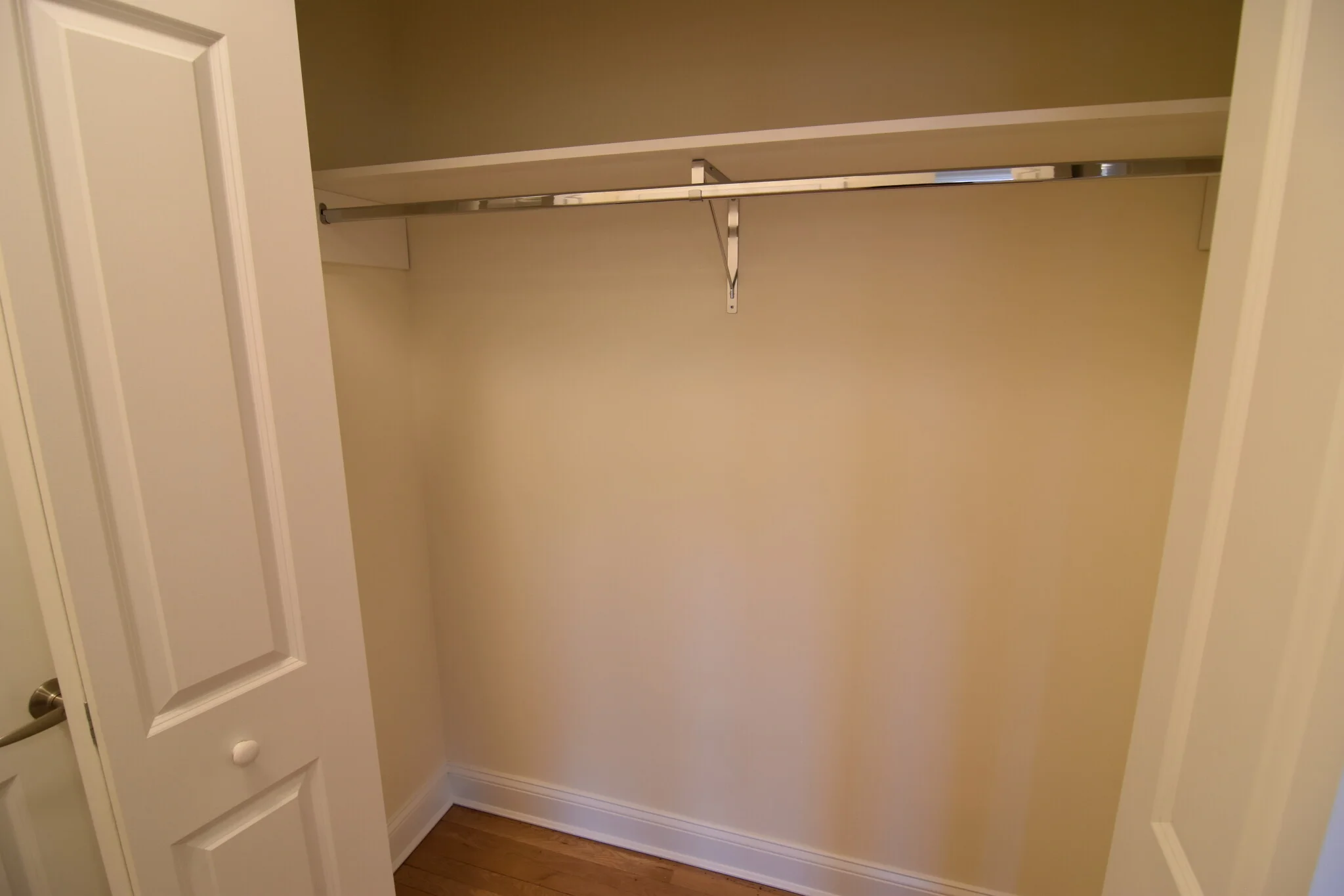 1 bed, 1 bath apartment for rent at 37 Auburn St Unit 6, Coolidge Corner — photo 5 of 11