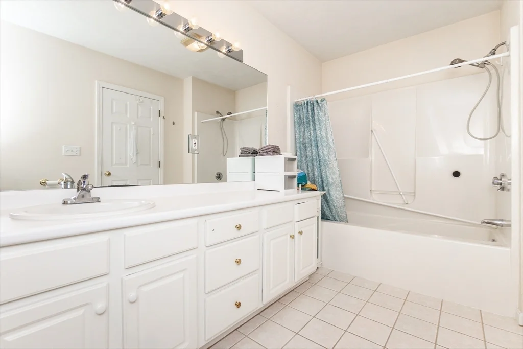 3 bed, 2 bath apartment for rent at 37 Augusta Way Unit 37, Chelmsford — photo 17 of 29