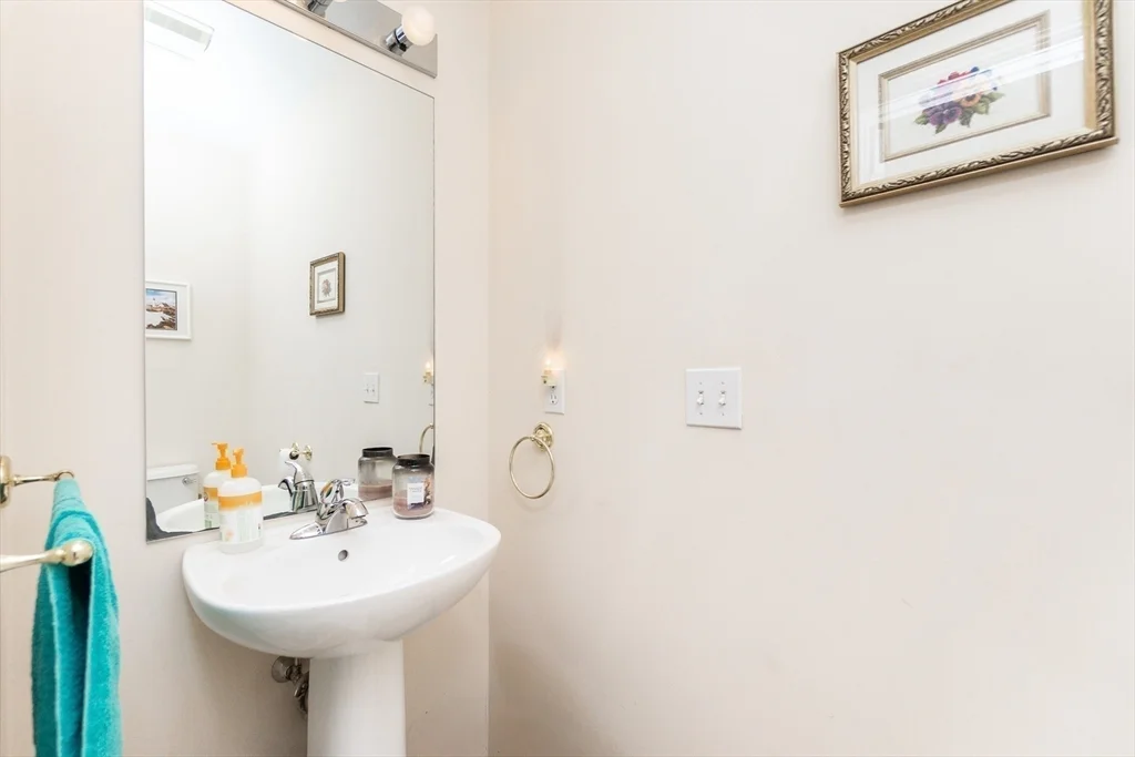 3 bed, 2 bath apartment for rent at 37 Augusta Way Unit 37, Chelmsford — photo 15 of 29