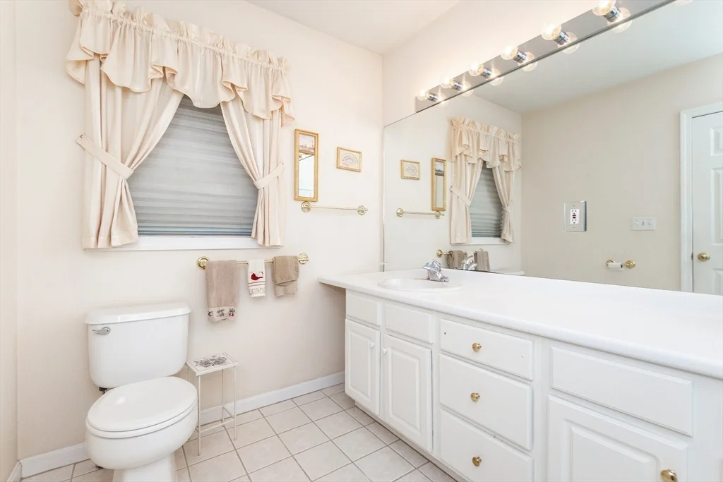3 bed, 2 bath apartment for rent at 37 Augusta Way Unit 37, Chelmsford — photo 16 of 29