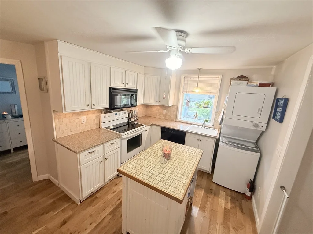 2 bed, 1 bath apartment for rent at 37 Beechwood Pl, Wareham — photo 8 of 22