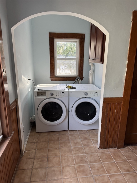 2 bed, 1 bath apartment for rent at 37 Bexley Rd Unit 2, Boston — photo 2 of 13