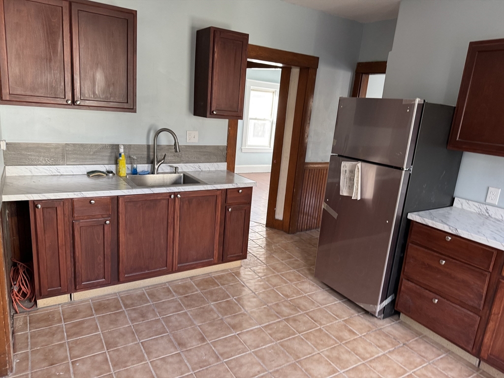 2 bed, 1 bath apartment for rent at 37 Bexley Rd Unit 2, Boston — photo 3 of 13