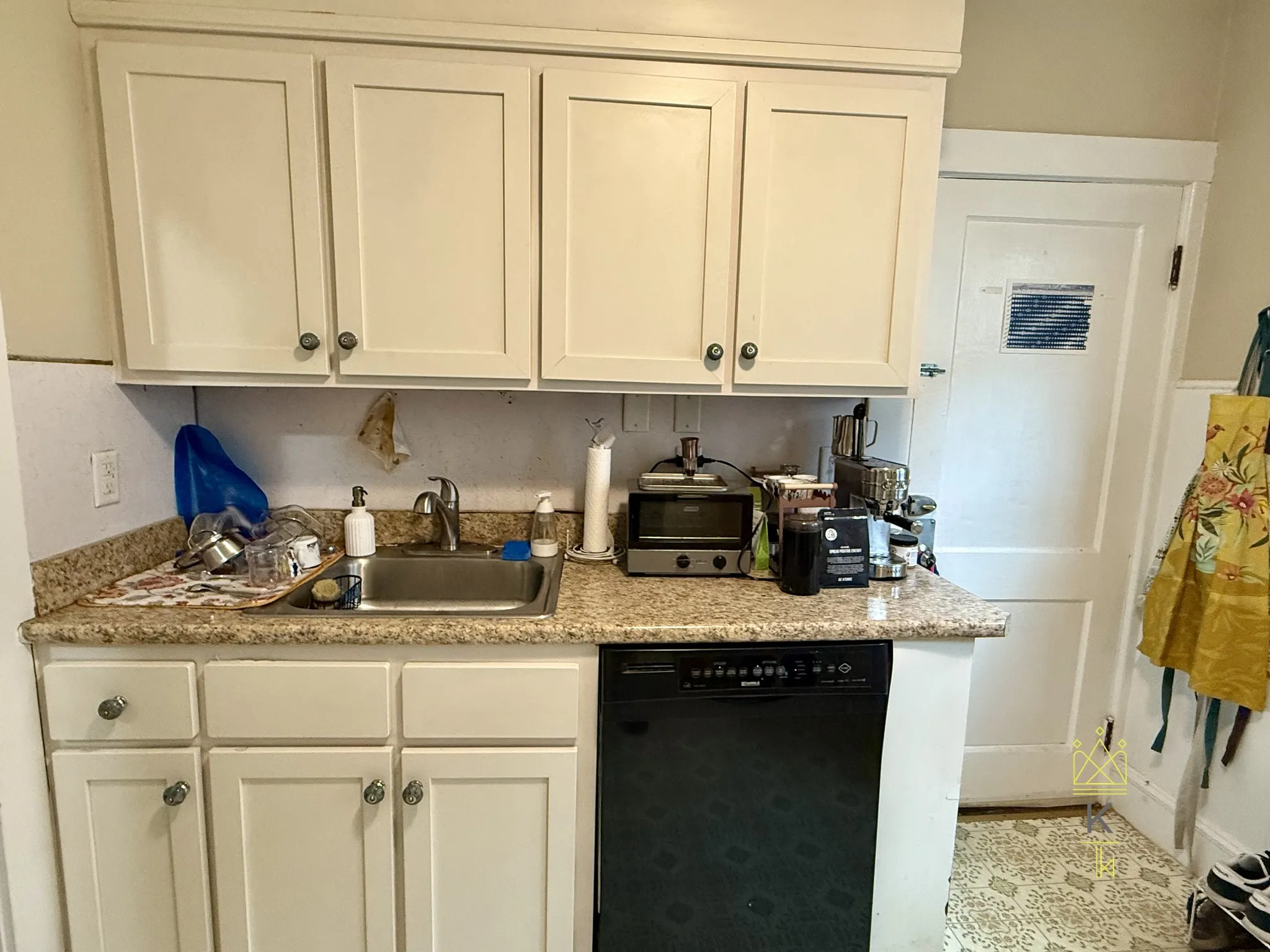 3 bed, 1 bath apartment for rent at 37 Brington Rd Unit 1, Brookline — photo 9 of 18