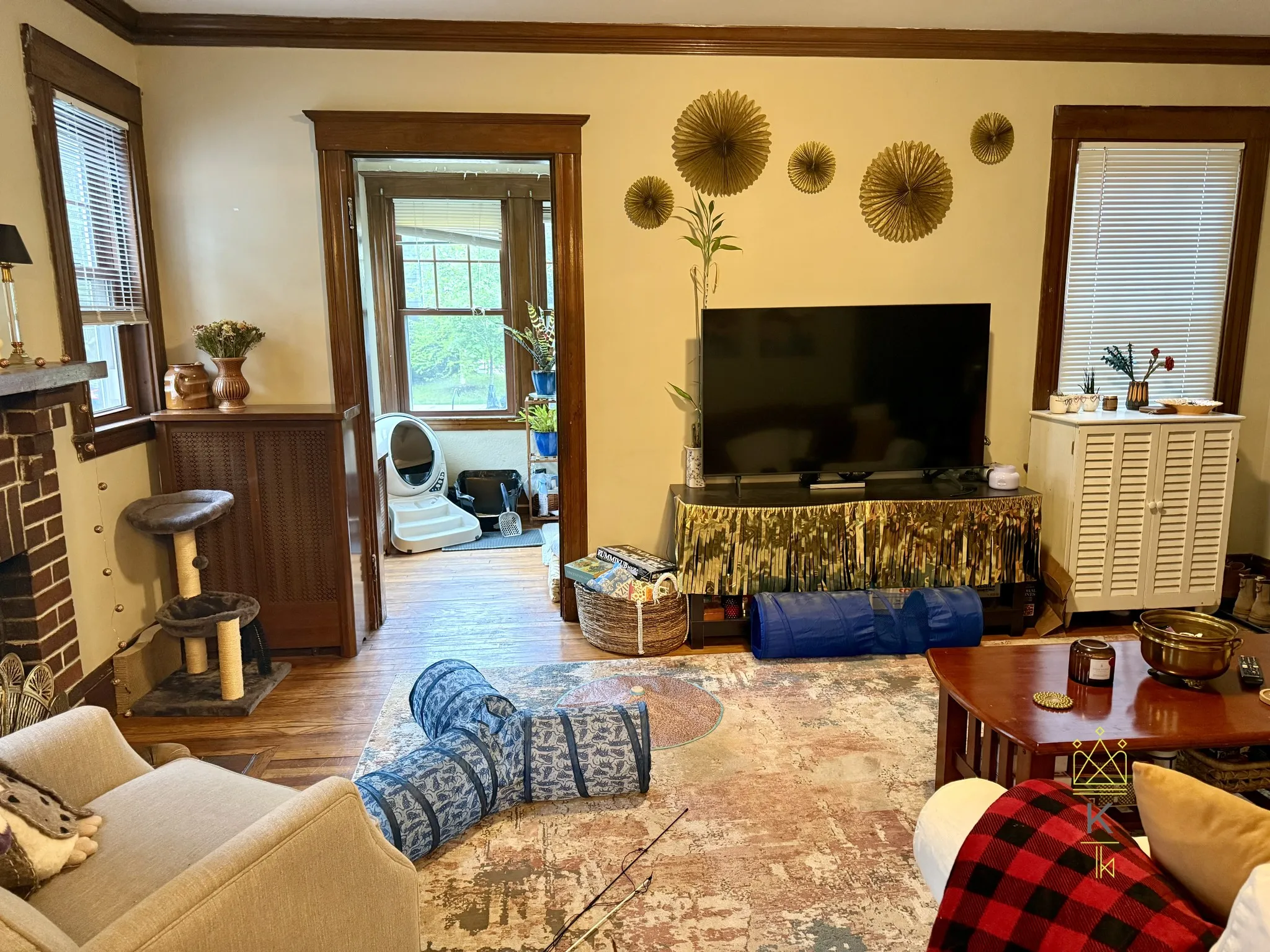 3 bed, 1 bath apartment for rent at 37 Brington Rd Unit 1, Brookline