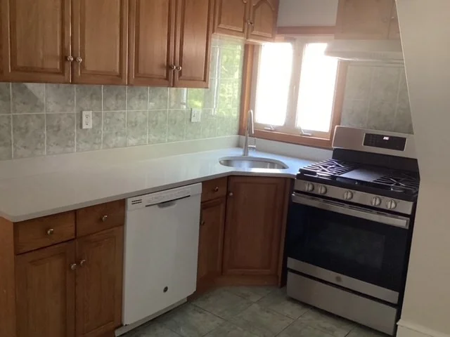 4 bed, 2 bath apartment for rent at 37 Brook St Unit 3, Brookline Village — photo 7 of 12