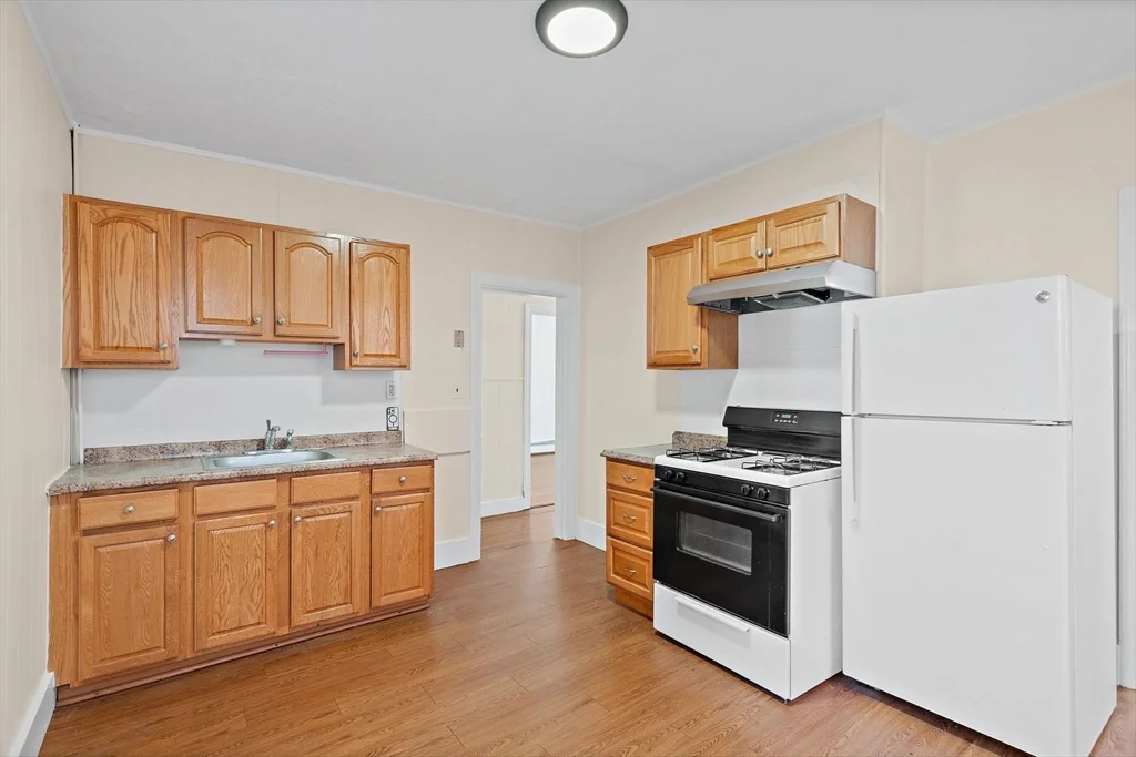 3 bed, 1 bath apartment for rent at 37 Calvin St Unit 2, Inman Square — photo 7 of 12
