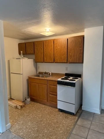 1 bed, 1 bath apartment for rent at 37 Central Ave Unit 4, Ayer — photo 2 of 12