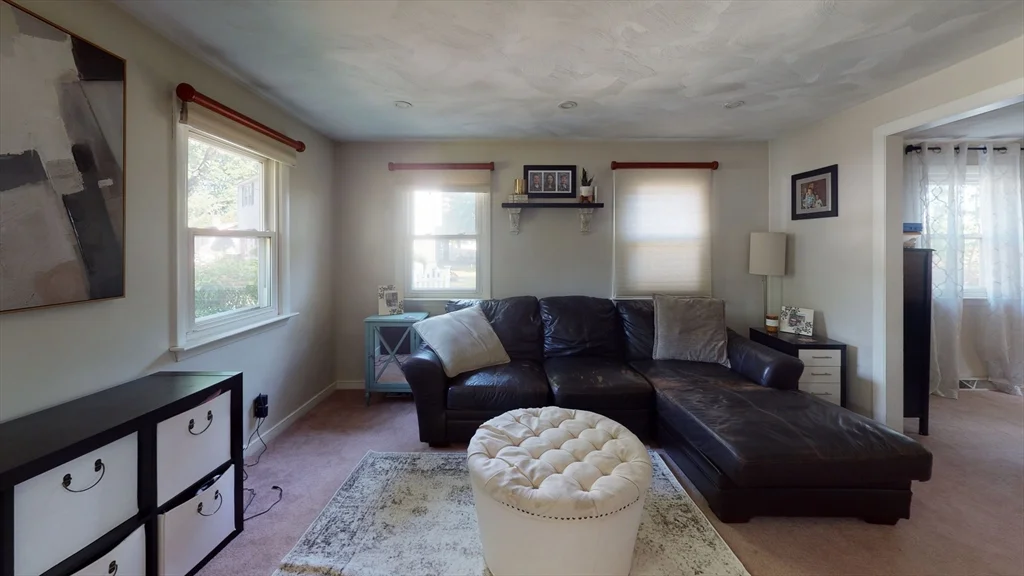 3 bed, 2 bath apartment for rent at 37 Centre St, Felchville — photo 6 of 8