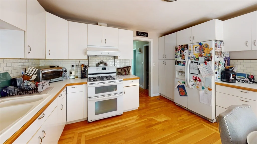 3 bed, 2 bath apartment for rent at 37 Centre St, Felchville — photo 1 of 8
