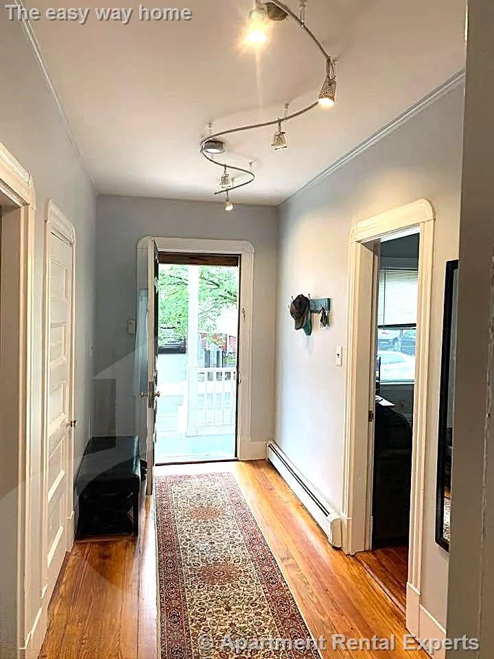 4 bed, 1 bath apartment for rent at 37 Charnwood Rd Unit 1, Porter Square — photo 2 of 13