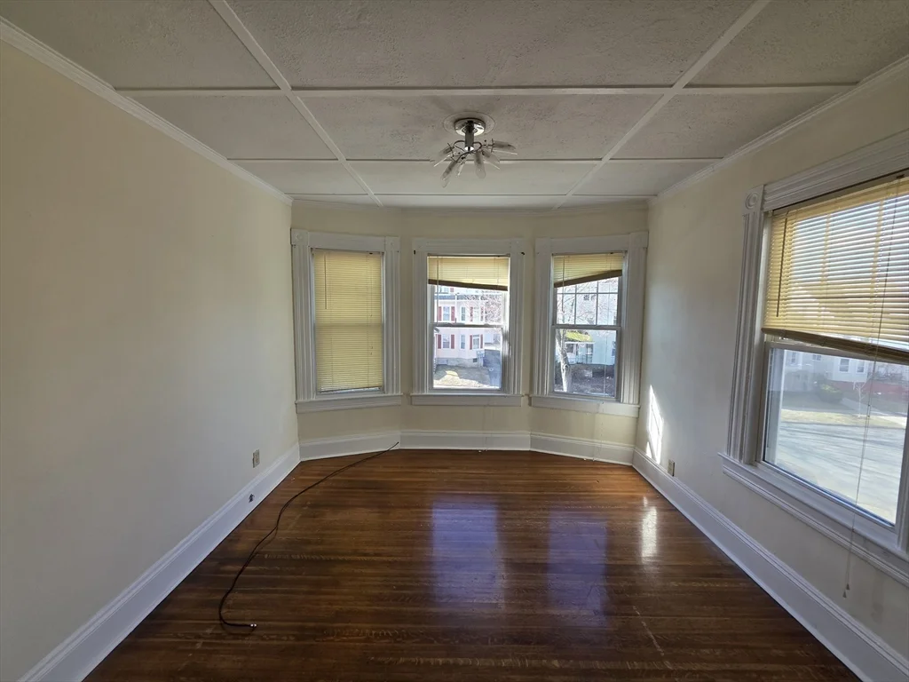 2 bed, 1 bath apartment for rent at 37 Chase Ave Unit 2nd Floor, Springfield — photo 2 of 8