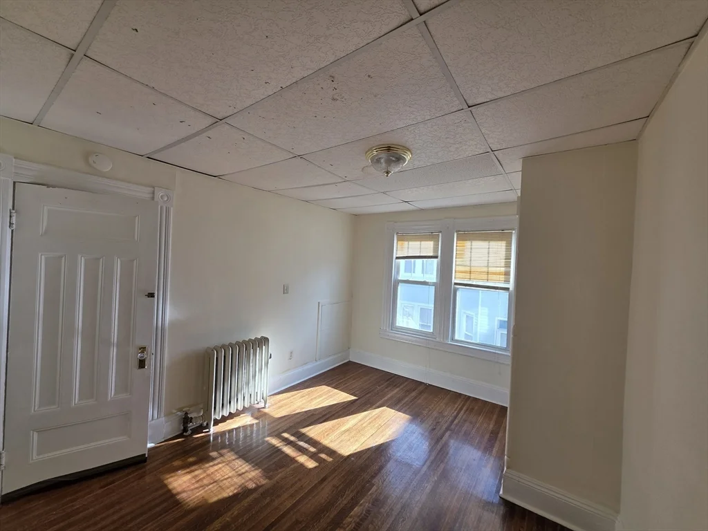 2 bed, 1 bath apartment for rent at 37 Chase Ave Unit 2nd Floor, Springfield — photo 7 of 8